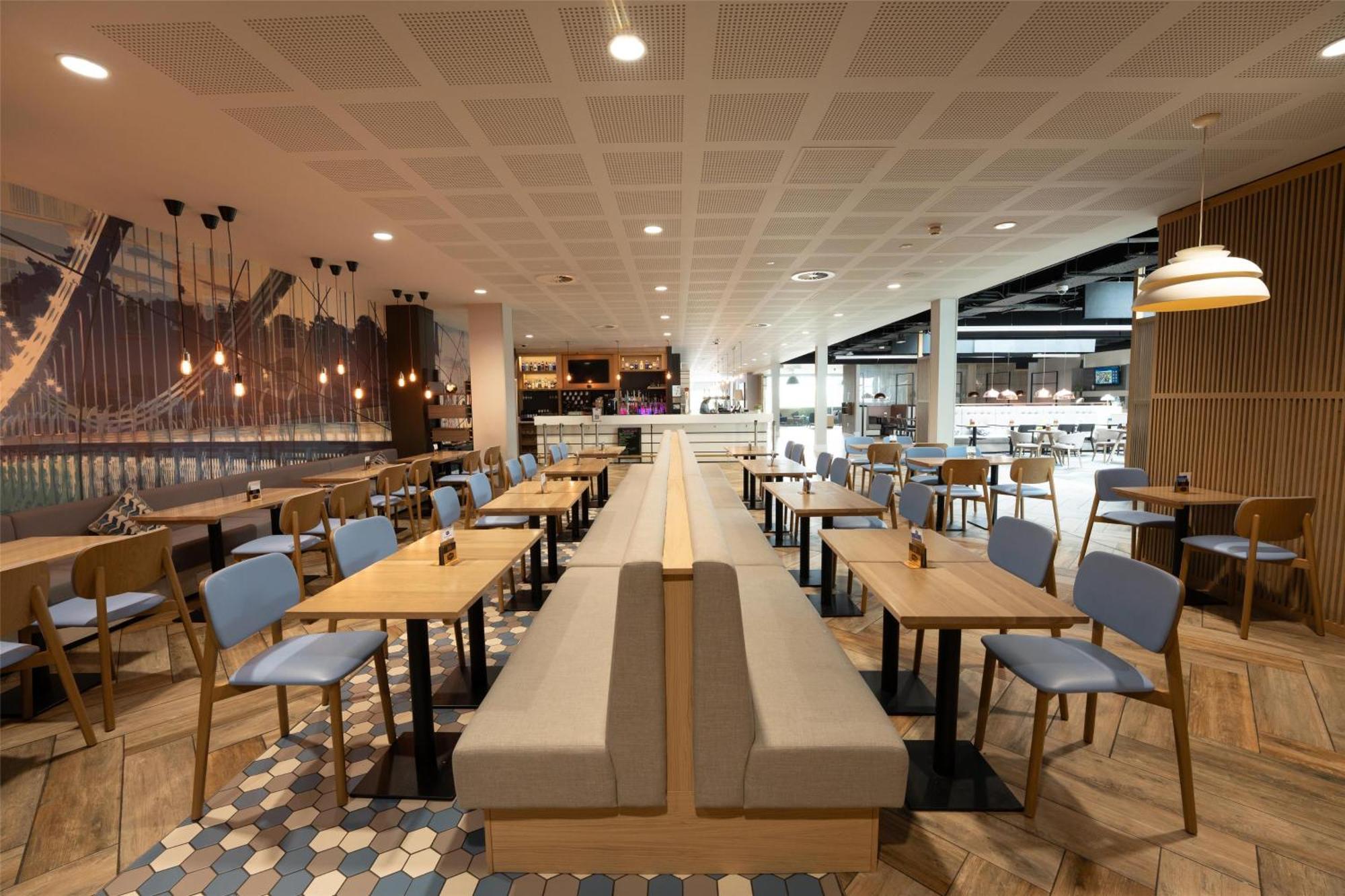 Hampton By Hilton Bristol Airport Hotel Redhill  Exterior photo