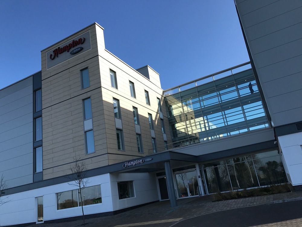 Hampton By Hilton Bristol Airport Hotel Redhill  Exterior photo