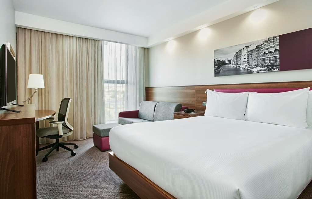 Hampton By Hilton Bristol Airport Hotel Redhill  Room photo