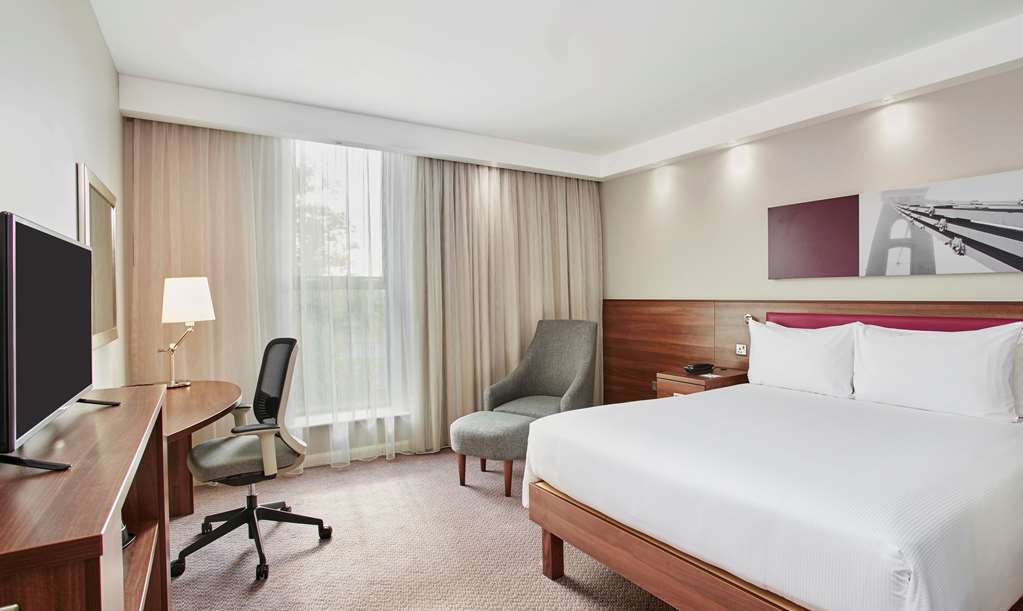 Hampton By Hilton Bristol Airport Hotel Redhill  Room photo